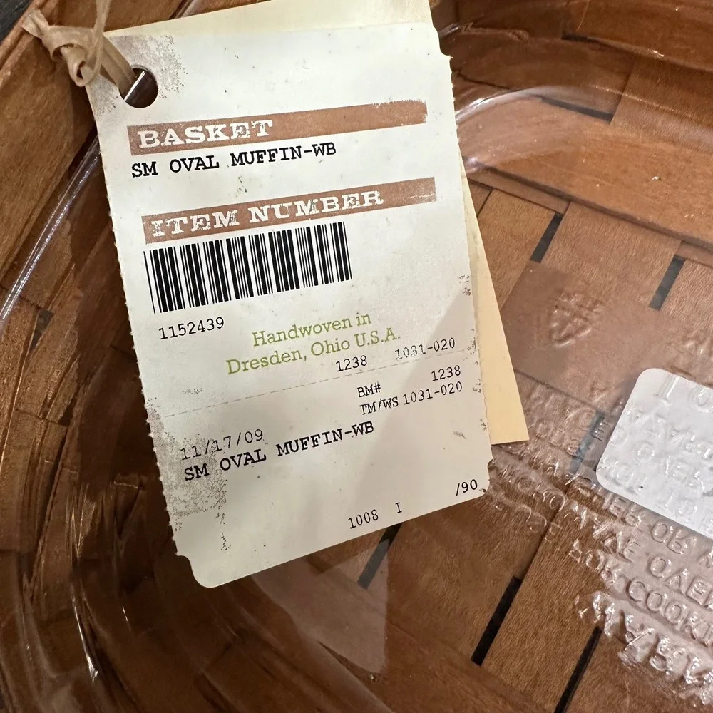 Longaberger Small Oval Muffin Basket woth Handles Tan — with Plastic Liner